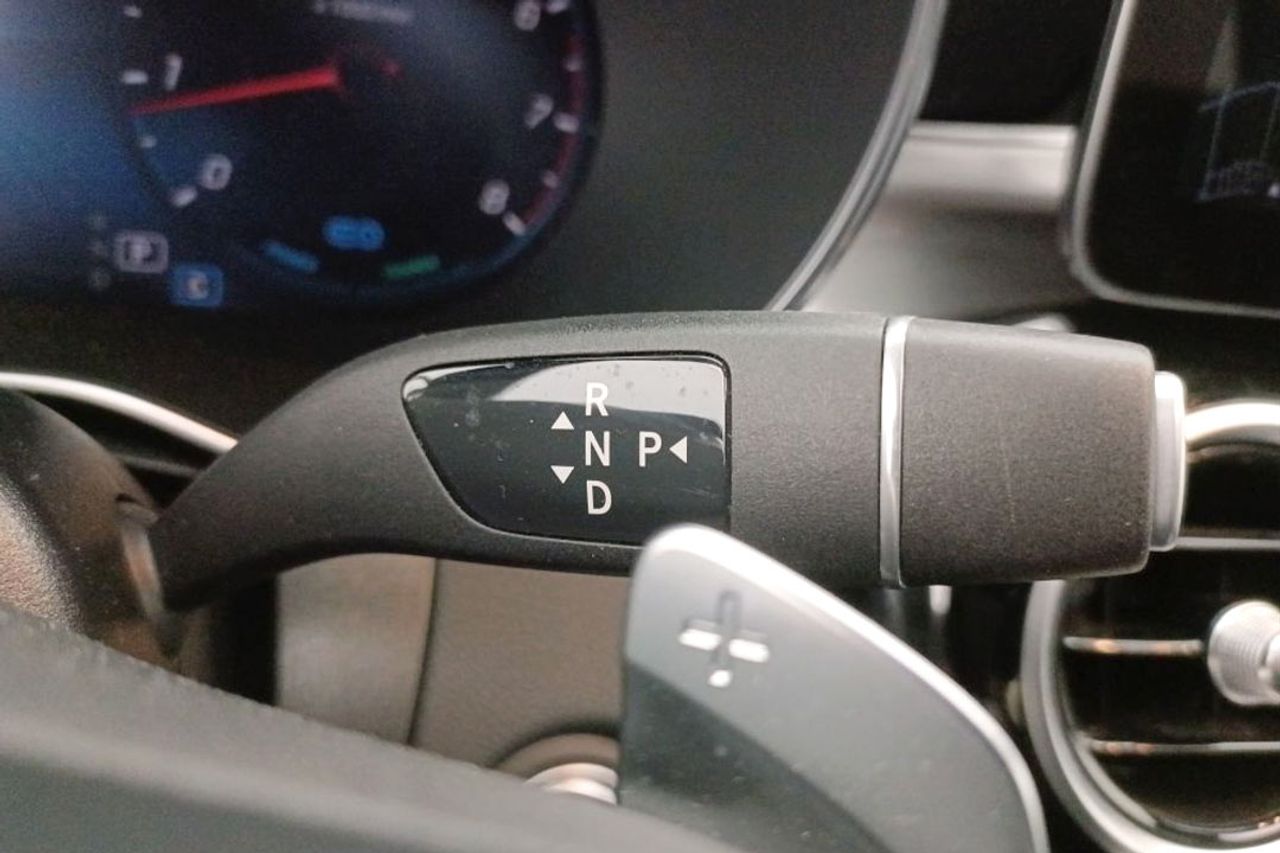 Mercedes GLC Coupé 300  4MATIC **Techo panorámico** - Foto 11