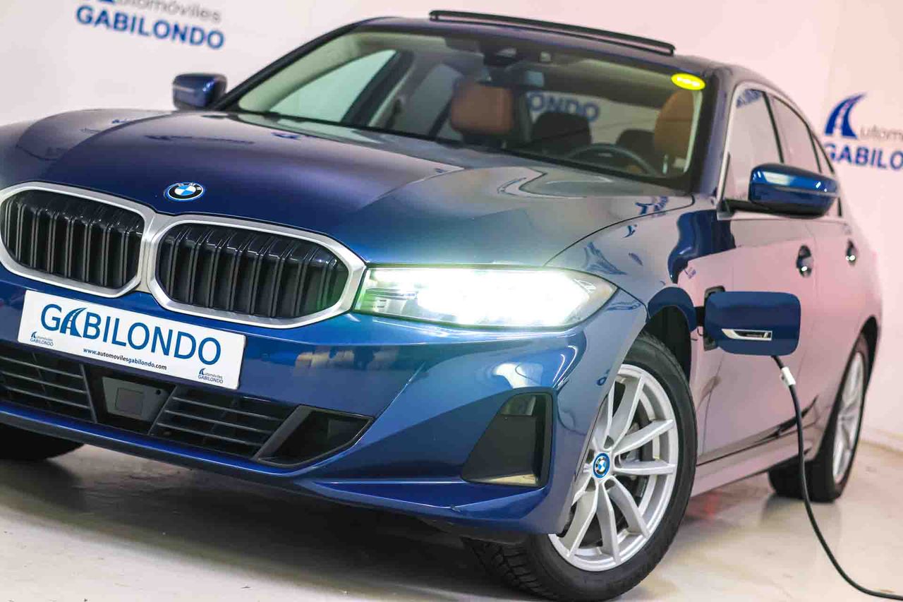 BMW Serie 3 320e **Techo solar** - Foto 10