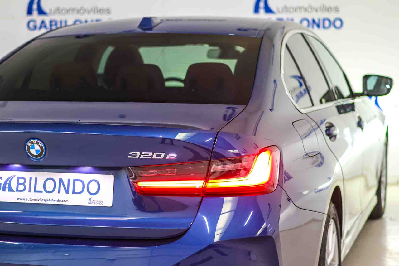 BMW Serie 3 320e **Techo solar** - Foto 30