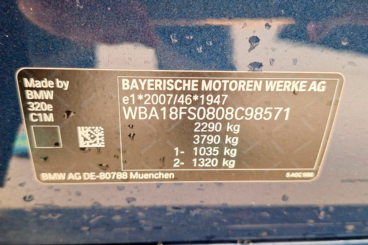 BMW Serie 3 320e **Techo panorámico** - Foto 5