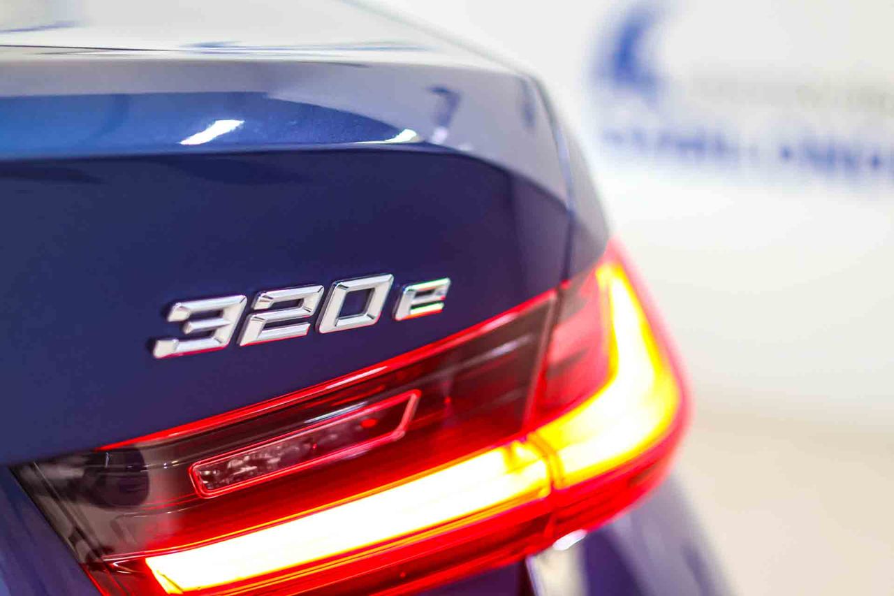 BMW Serie 3 320e **Techo solar** - Foto 18