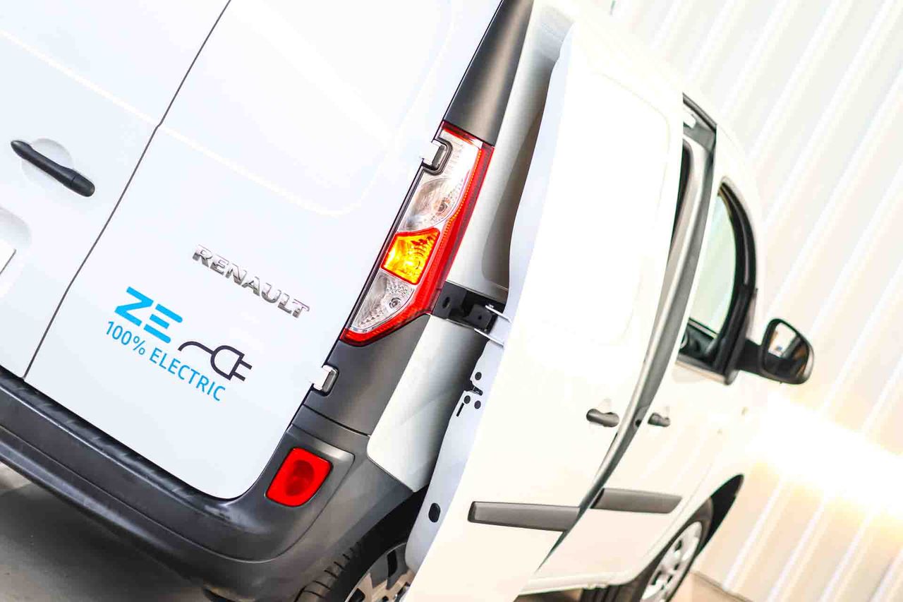 Renault Kangoo E-Tech ZE Confort - Foto 21