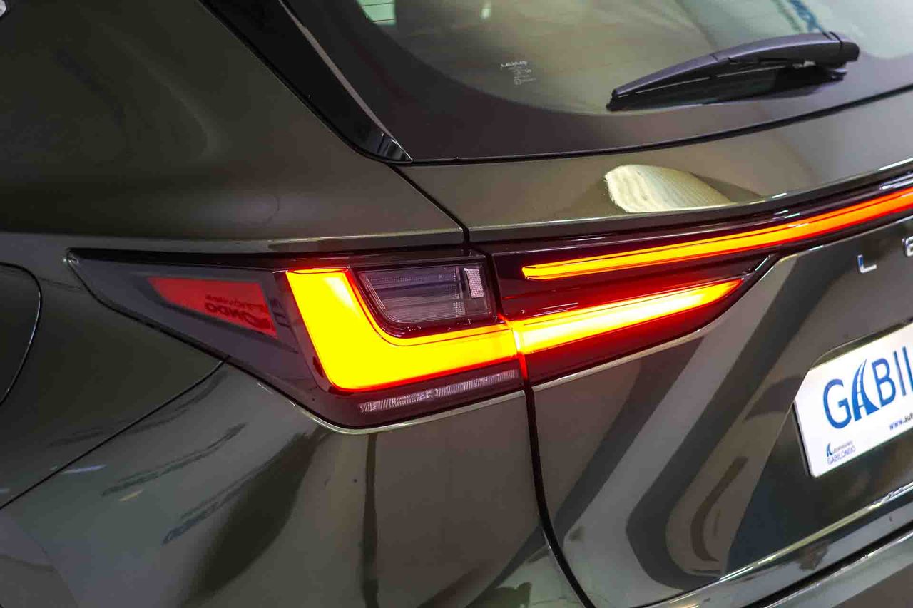 Lexus NX 350h Business 4WD - Foto 17