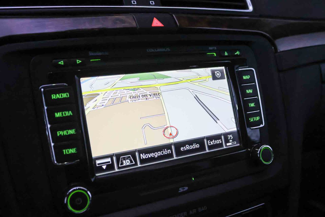 Skoda Superb Combi 3.6 V6 FSI DSG 4x4 Exclusive *Techo panorámico* - Foto 21