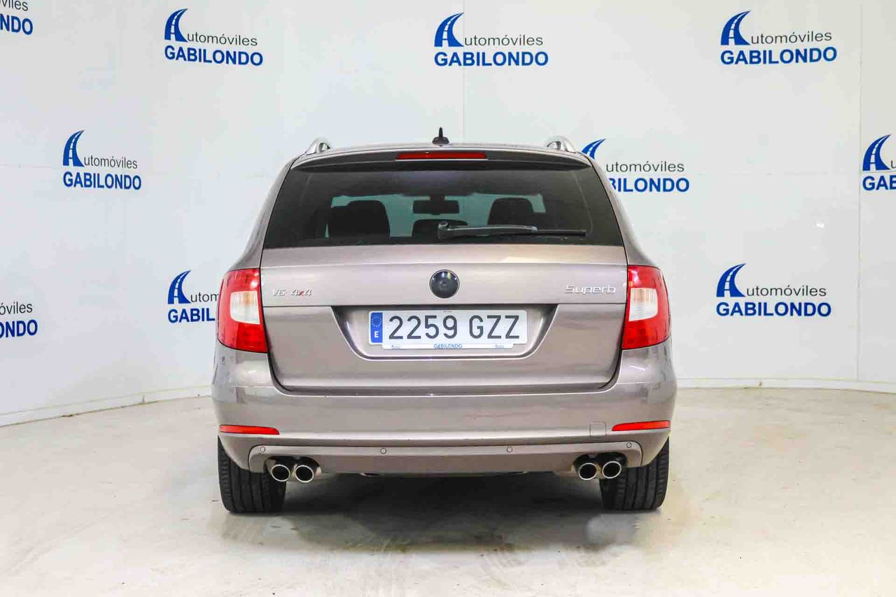 Skoda Superb Combi 3.6 V6 FSI DSG 4x4 Exclusive *Techo panorámico* - Foto 5