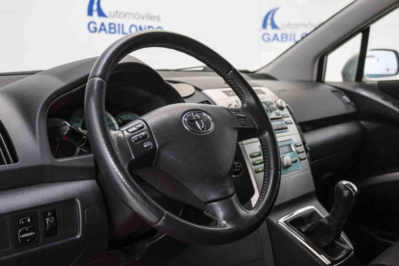 Toyota Corolla Verso 2.2 D-4D 177cv Sport *7 Plazas* - Foto 6