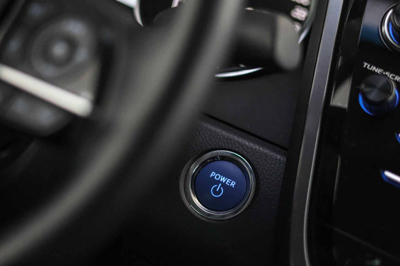 Toyota Camry 2.5 220H Advance - Foto 41