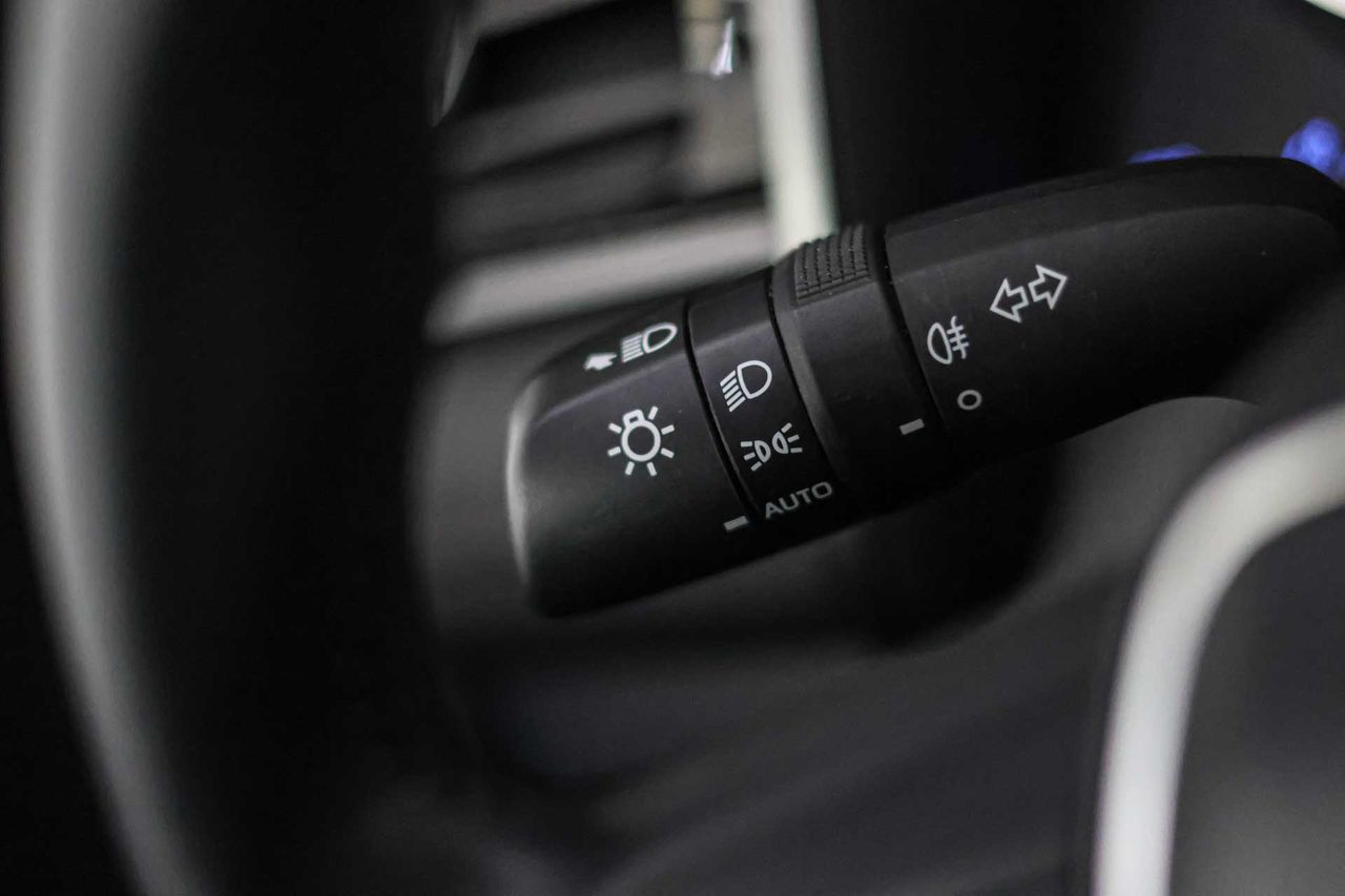 Toyota Camry 2.5 220H Advance - Foto 38