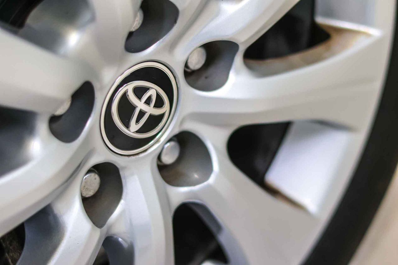 Toyota Camry 2.5 220H Advance - Foto 15