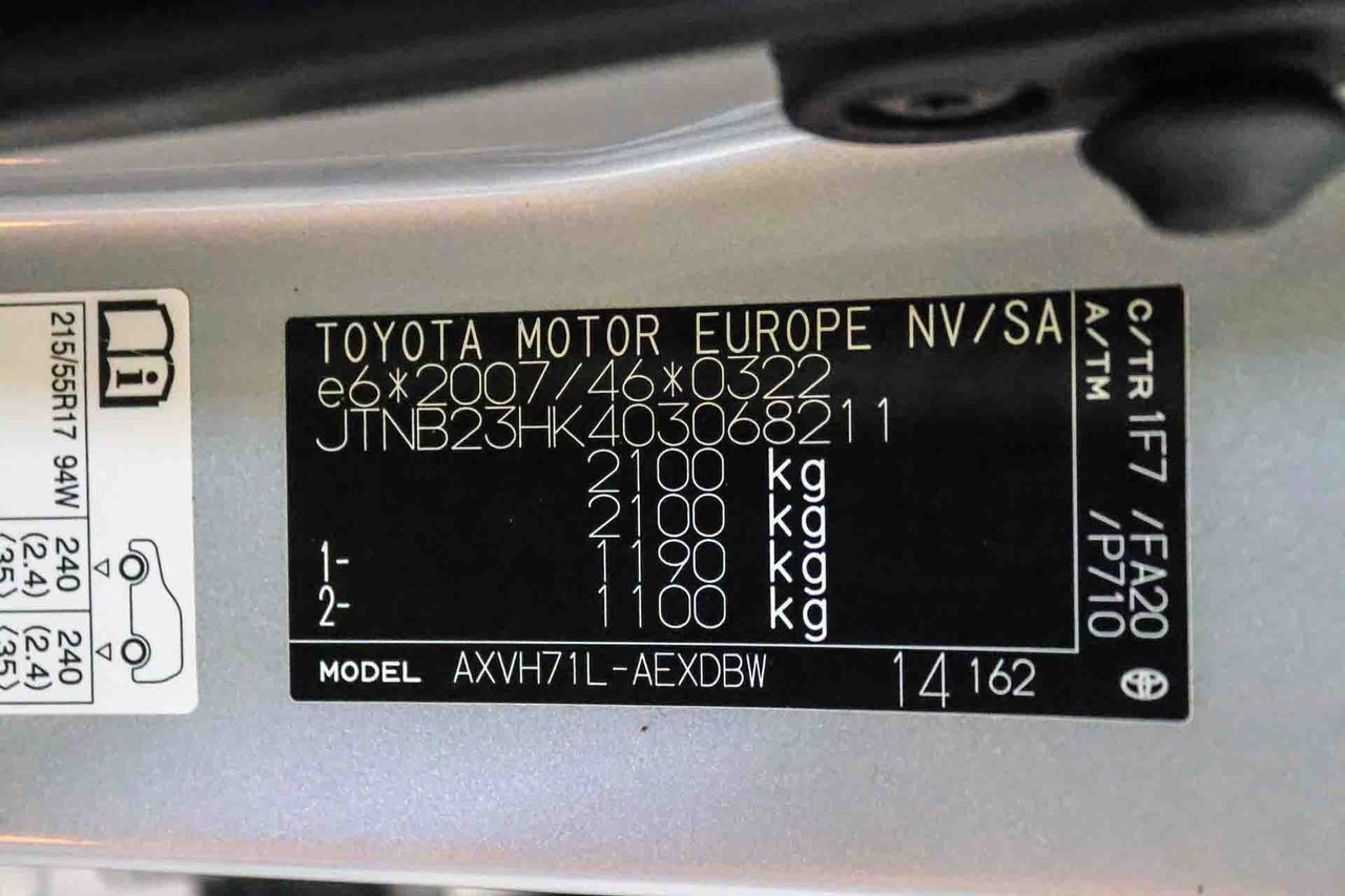 Toyota Camry 2.5 220H Advance - Foto 8