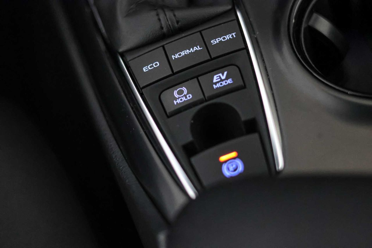 Toyota Camry 2.5 220H Advance - Foto 43