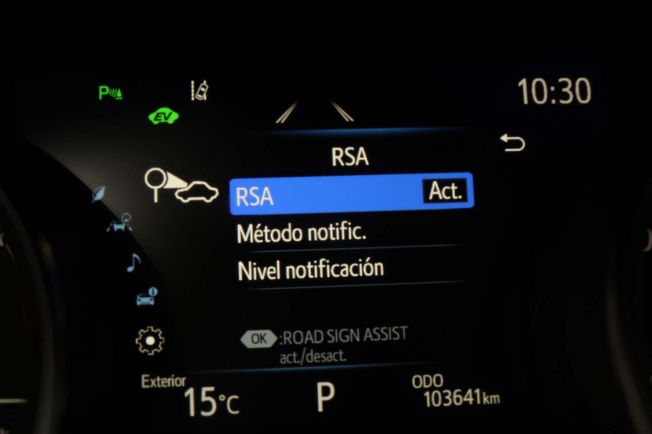 Toyota Camry 2.5 220H Advance - Foto 61