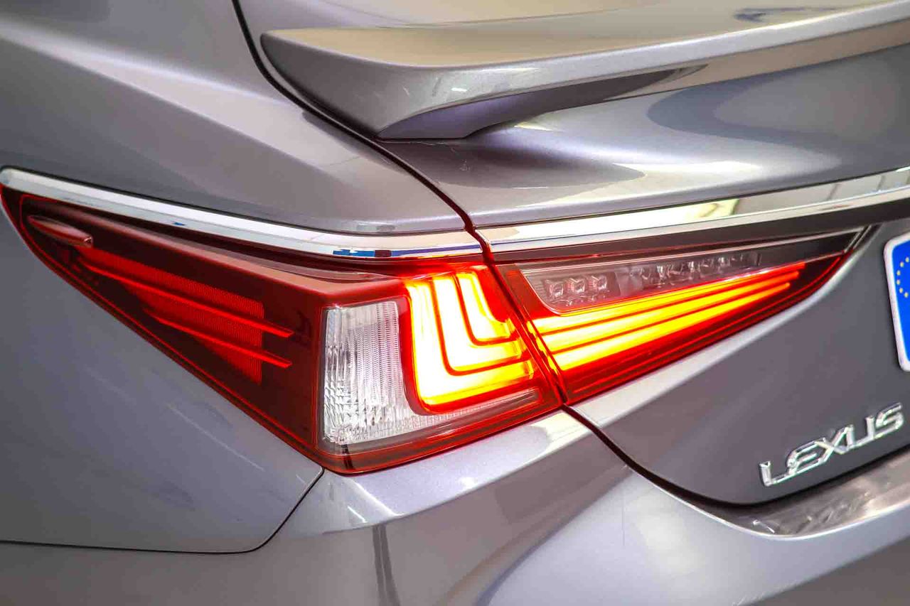 Lexus ES 2.5 300h Executive **Techo solar** - Foto 17