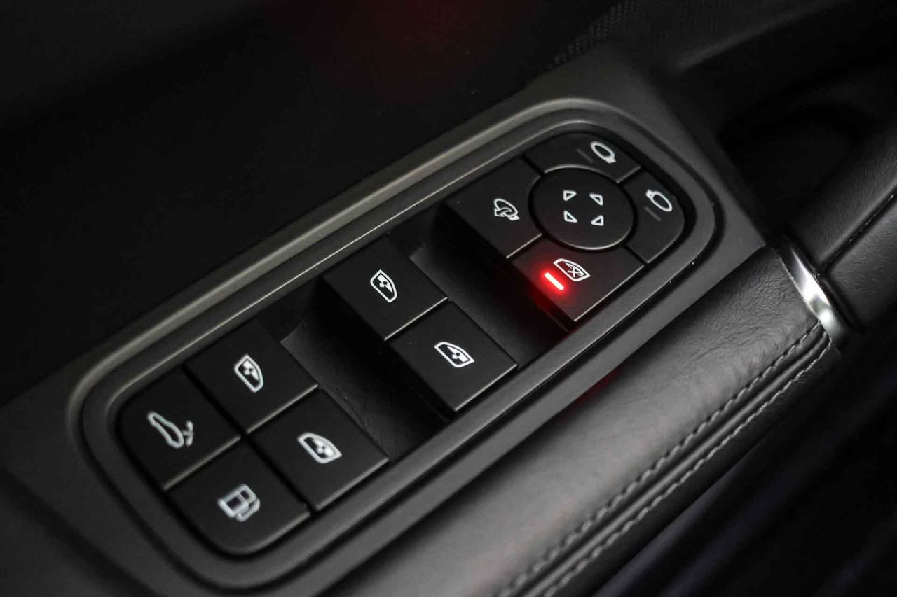 Porsche Cayenne Coupé E-Hybrid **Techo panorámico** - Foto 37