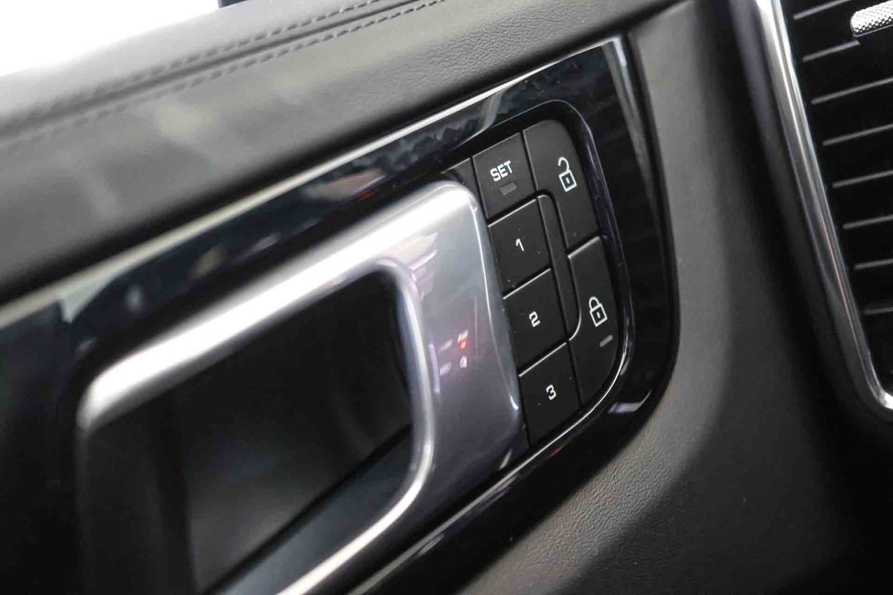 Porsche Cayenne Coupé E-Hybrid **Techo panorámico** - Foto 38