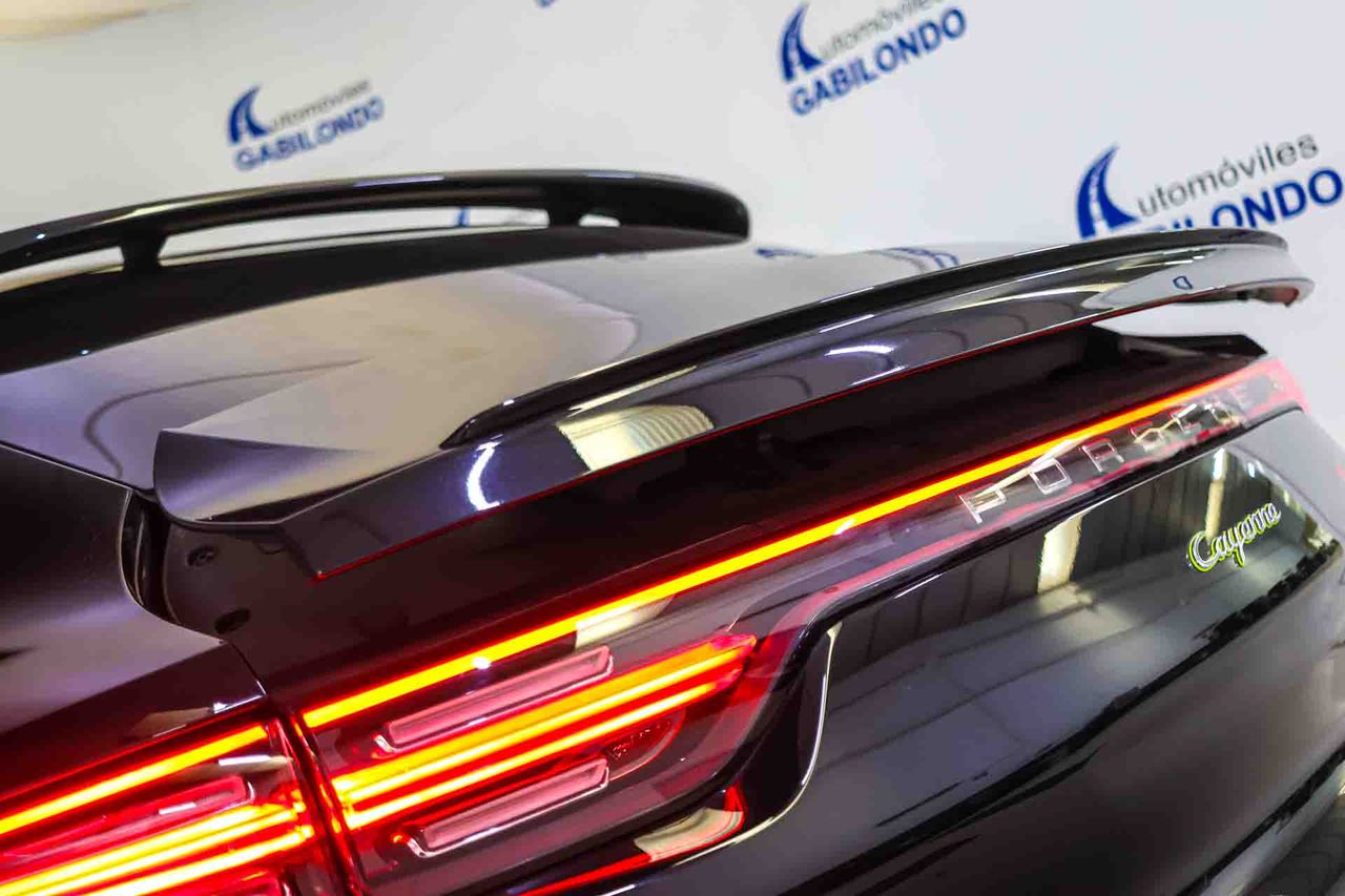 Porsche Cayenne Coupé E-Hybrid **Techo panorámico** - Foto 27