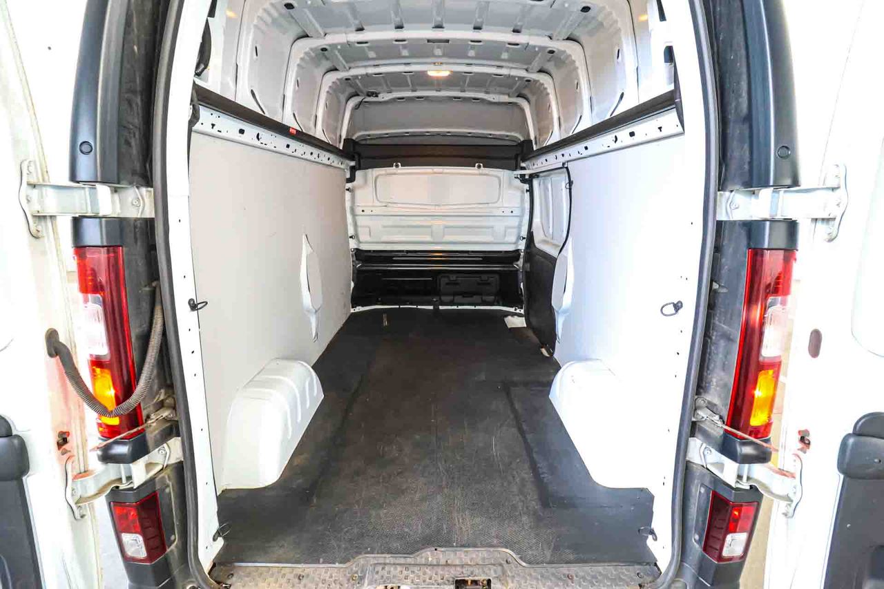 Renault Trafic Furgon 29 L2H2 Energy BluedCi - Foto 27