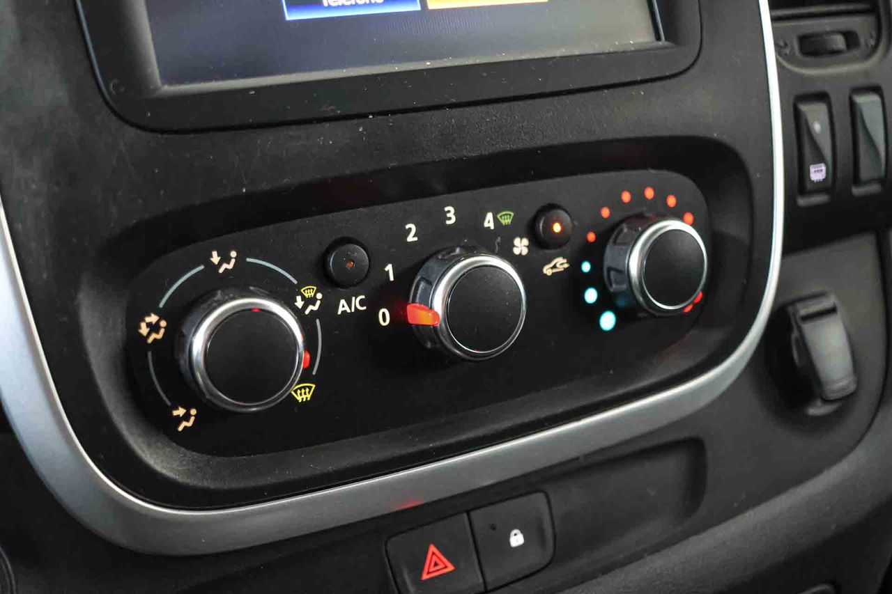 Renault Trafic Furgon 29 L2H2 Energy BluedCi - Foto 43