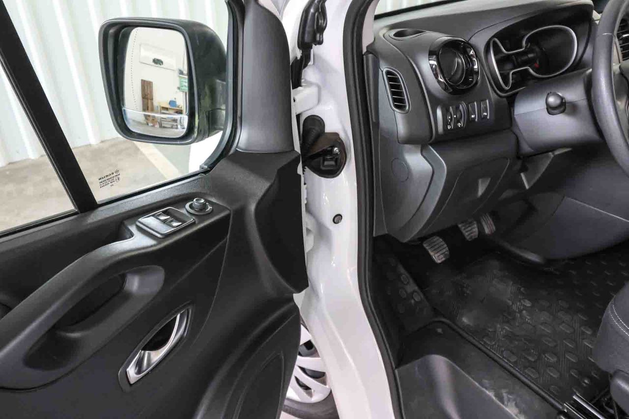 Renault Trafic Furgon 29 L2H2 Energy BluedCi - Foto 32