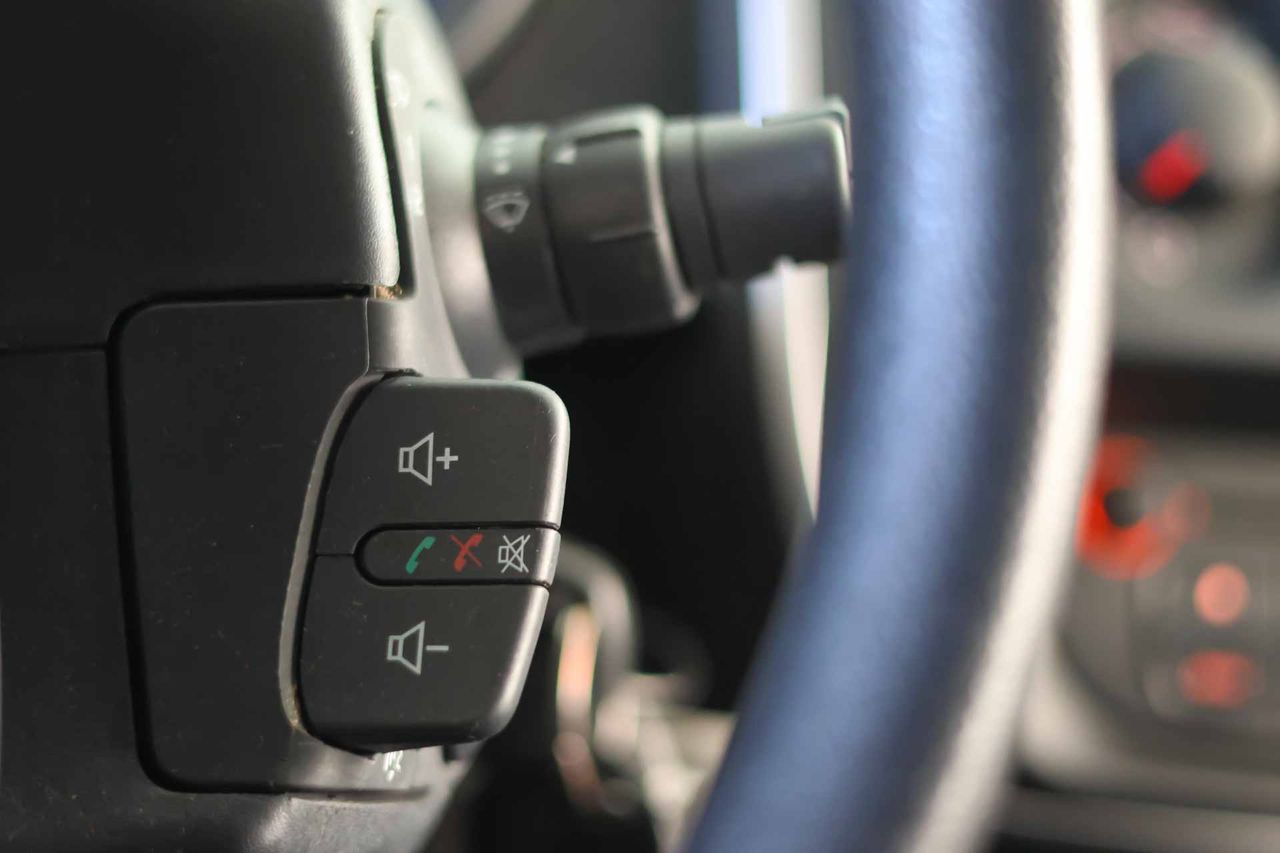 Renault Kangoo Furgon Profesional Maxi dCi **Automático** - Foto 36