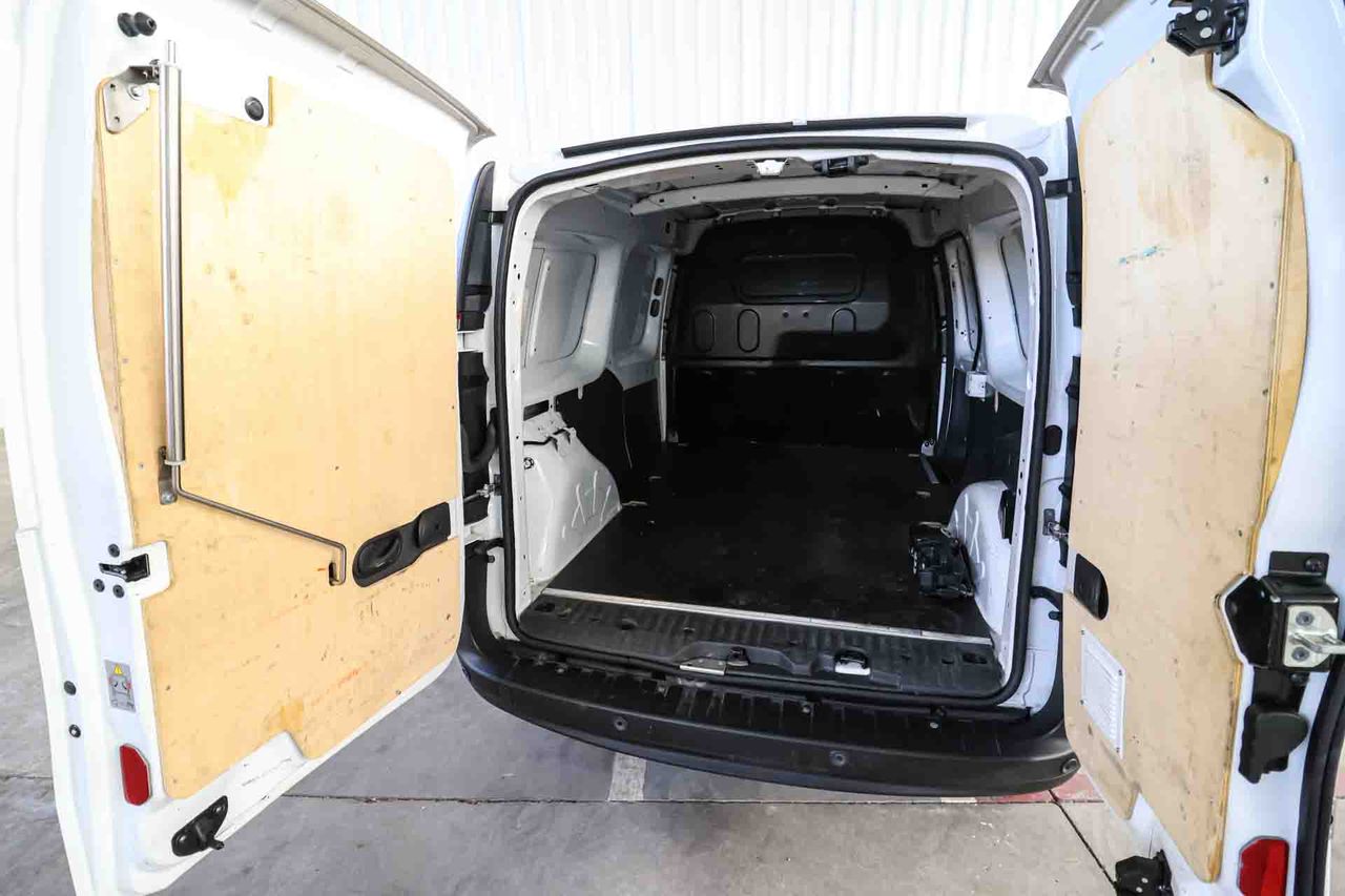 Renault Kangoo Furgon Profesional Maxi dCi **Automático** - Foto 23