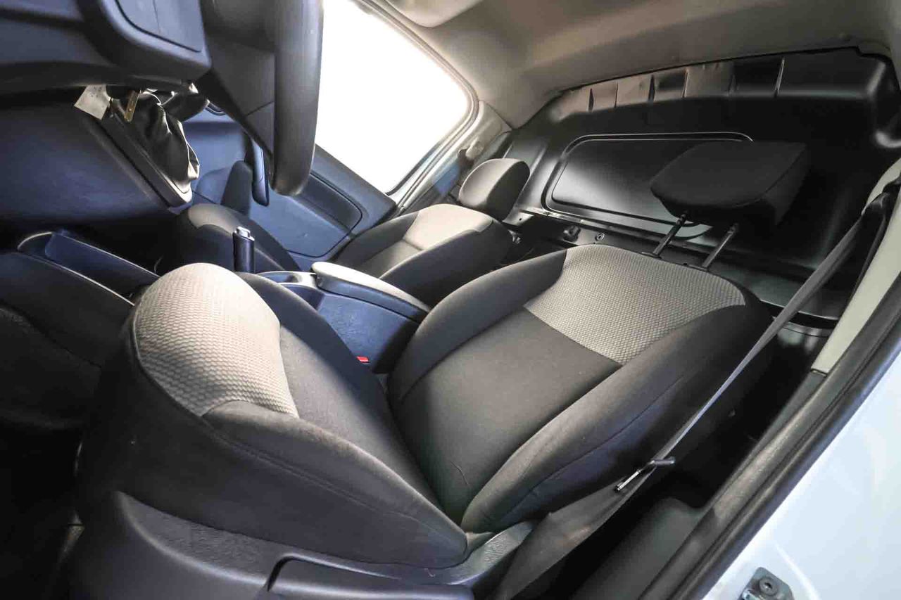 Renault Kangoo Furgon Profesional Maxi dCi **Automático** - Foto 27