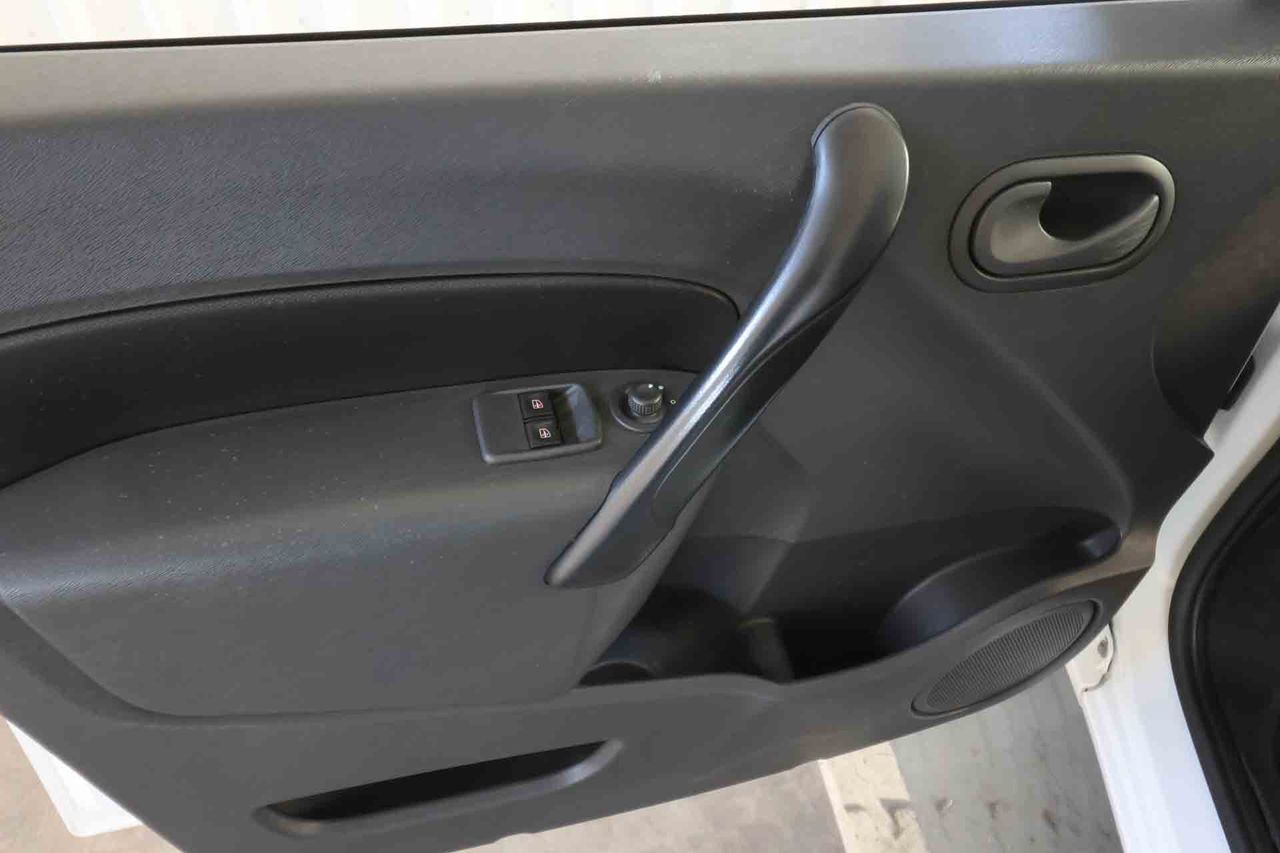 Renault Kangoo Furgon Profesional Maxi dCi **Automático** - Foto 28