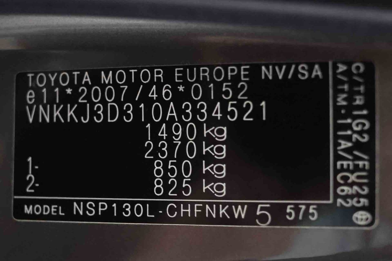 Toyota Yaris 100 Active - Foto 8