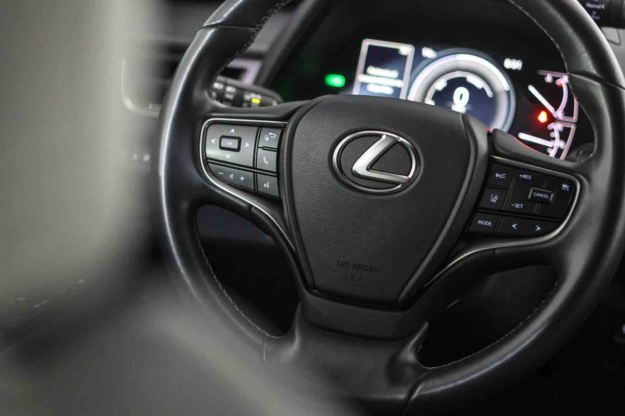 Lexus UX 2.0 250h Business - Foto 33