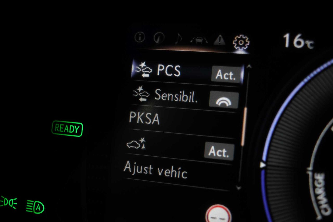 Lexus UX 2.0 250h Business - Foto 57