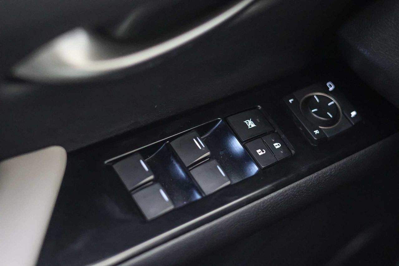 Lexus UX 2.0 250h Business - Foto 30