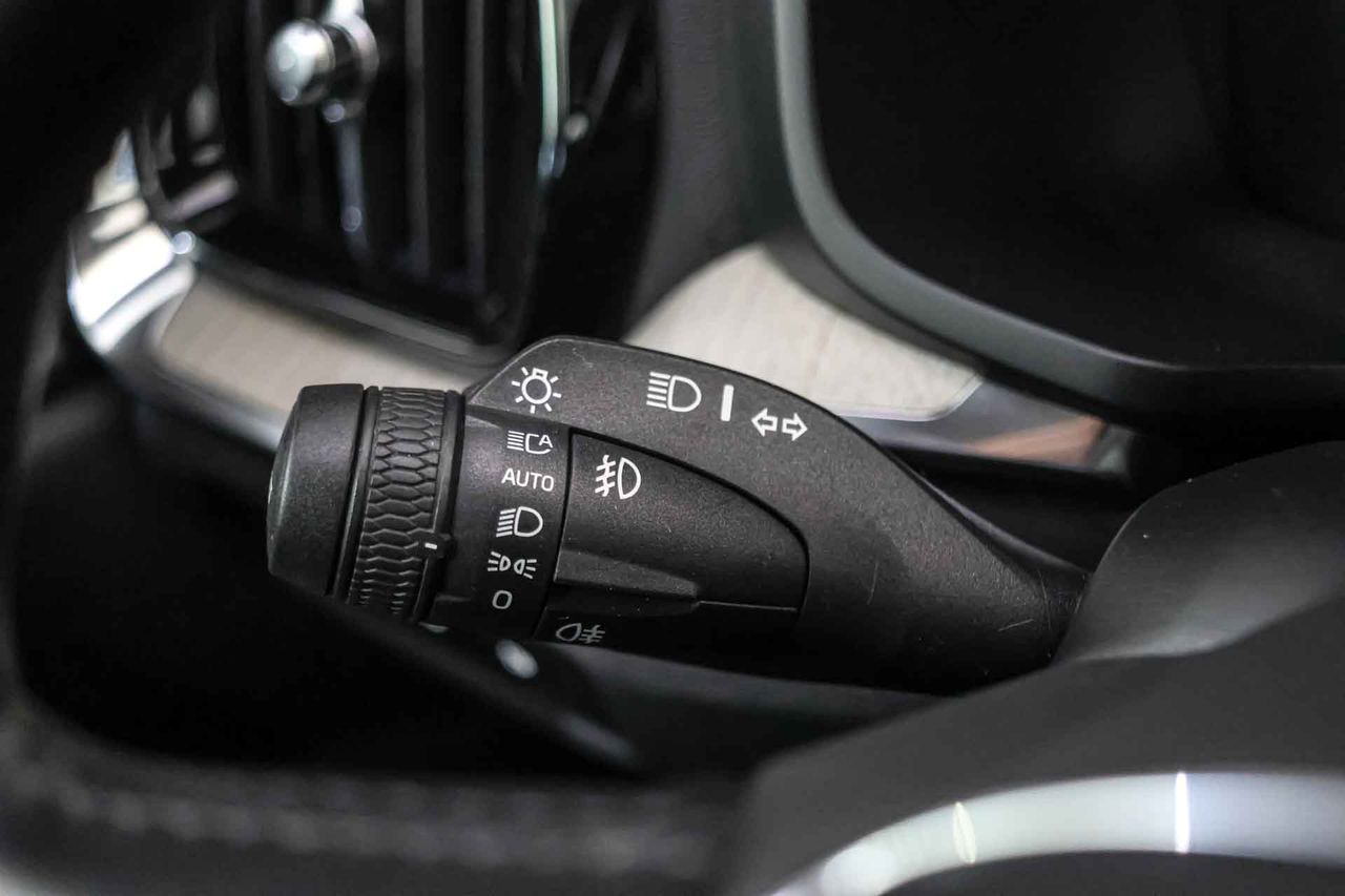 Volvo S60 T6 Recharge Inscription 4WD Techo solar - Foto 41