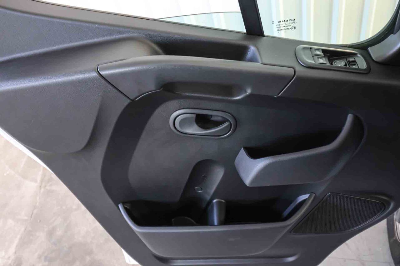 Renault Master Chasis Cabina L3 Blue dCi **Plataforma elevadora** - Foto 23