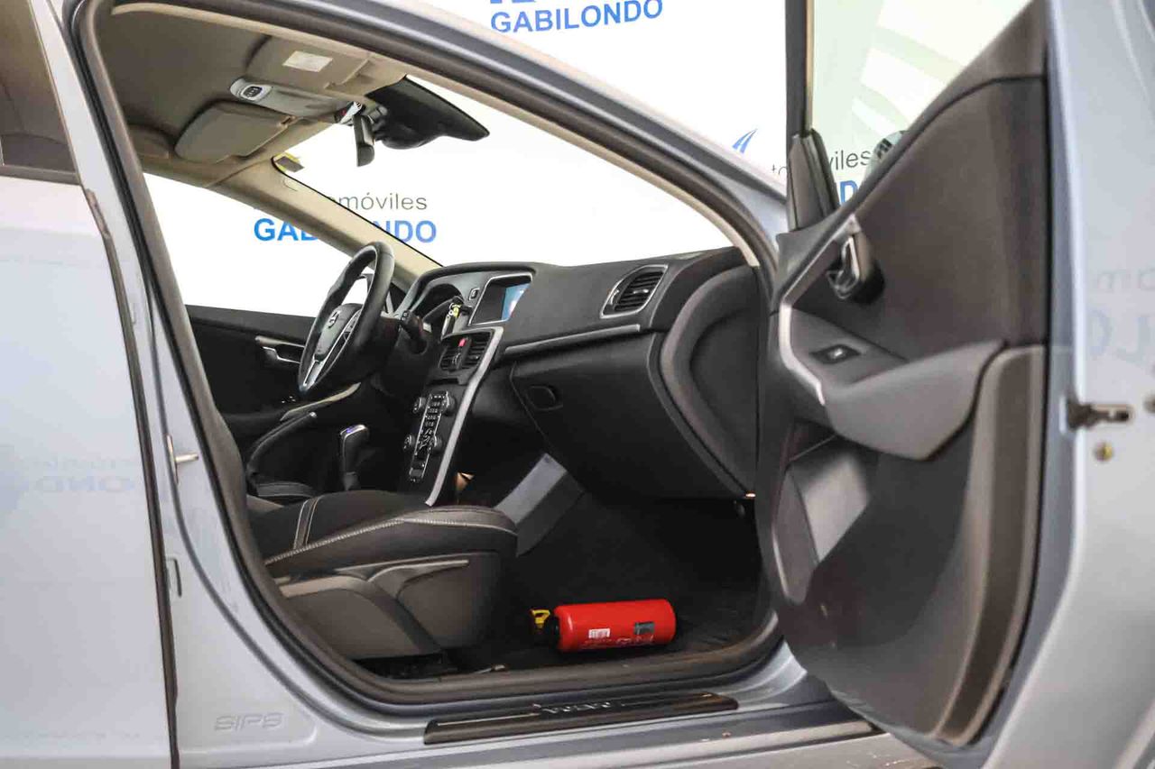 Volvo V40 2.0 D2 Momentum - Foto 46