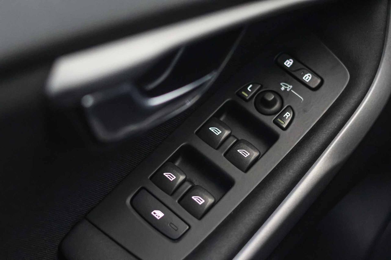 Volvo V40 2.0 D2 Momentum - Foto 31