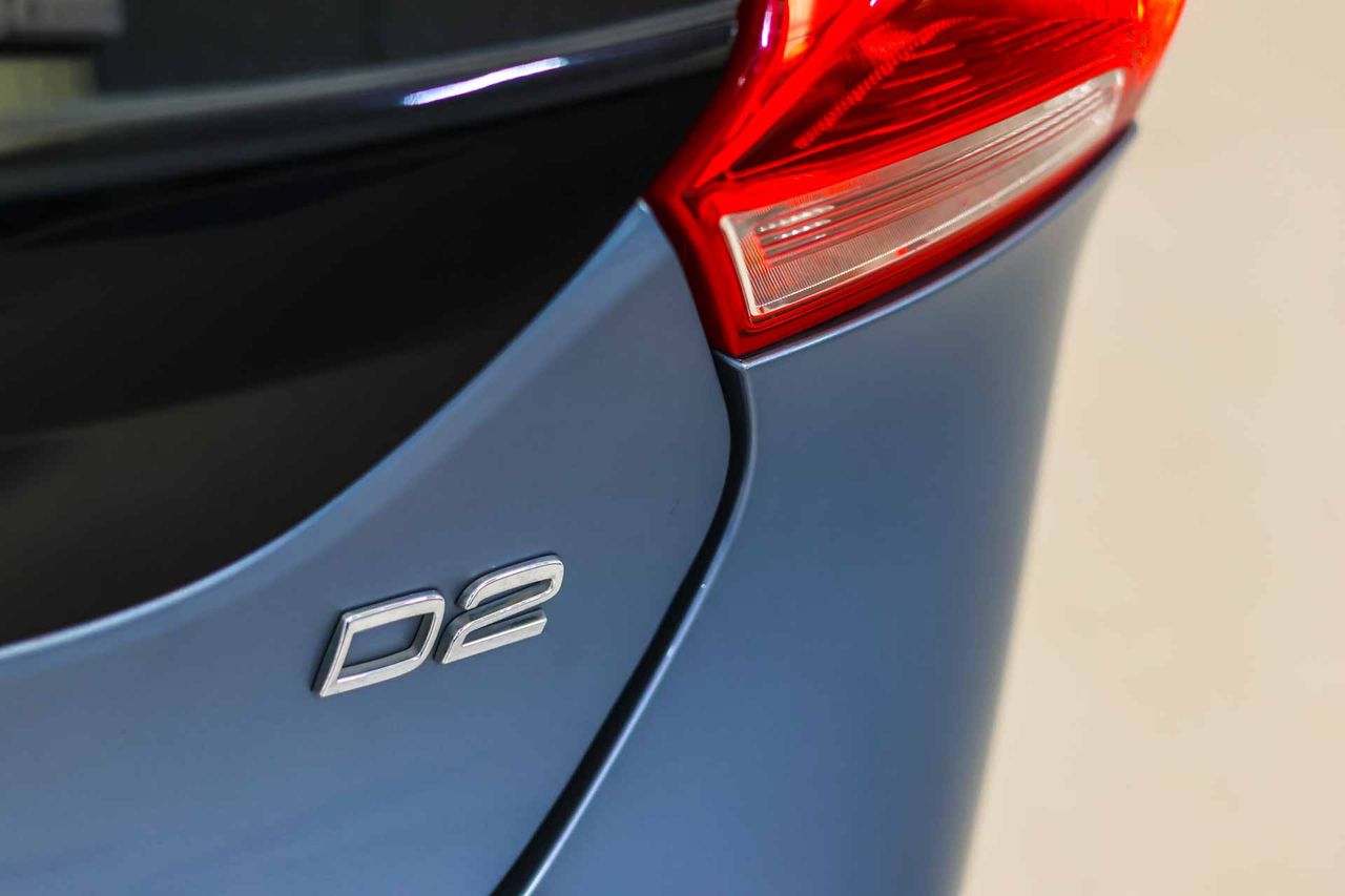 Volvo V40 2.0 D2 Momentum - Foto 20