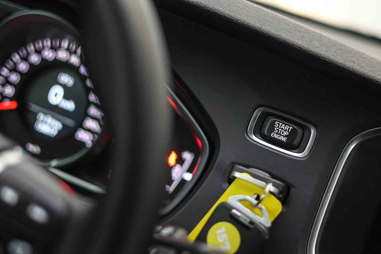 Volvo V40 2.0 D2 Momentum - Foto 40