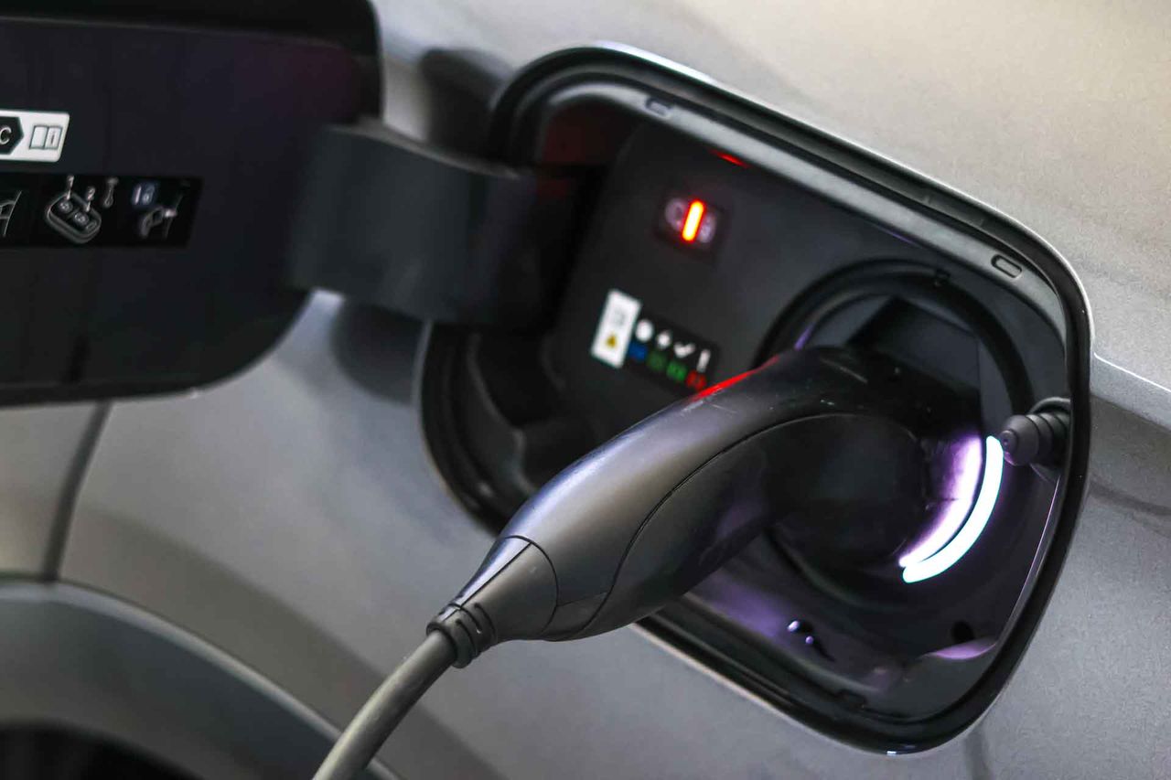 DS DS 7 Crossback 1.6 E-Tense 225 Business - Foto 9