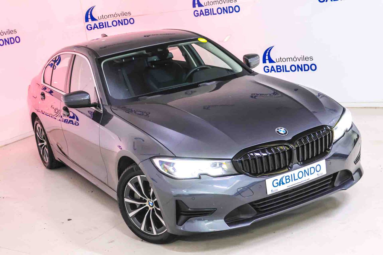 BMW Serie 3 330e Business Design - Foto 17