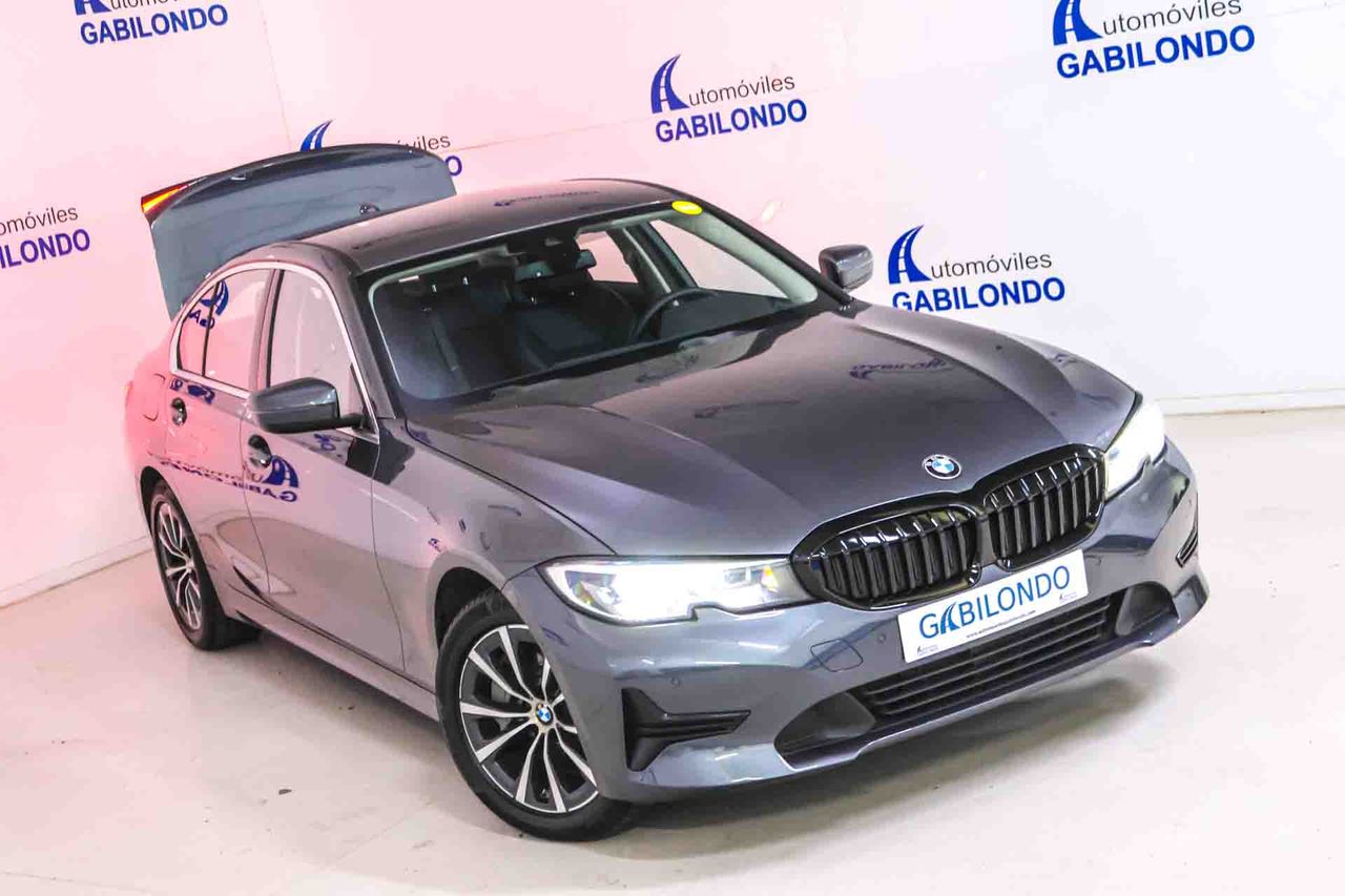 BMW Serie 3 330e Business Design - Foto 24