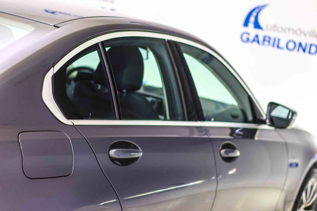 BMW Serie 3 330e Business Design - Foto 27