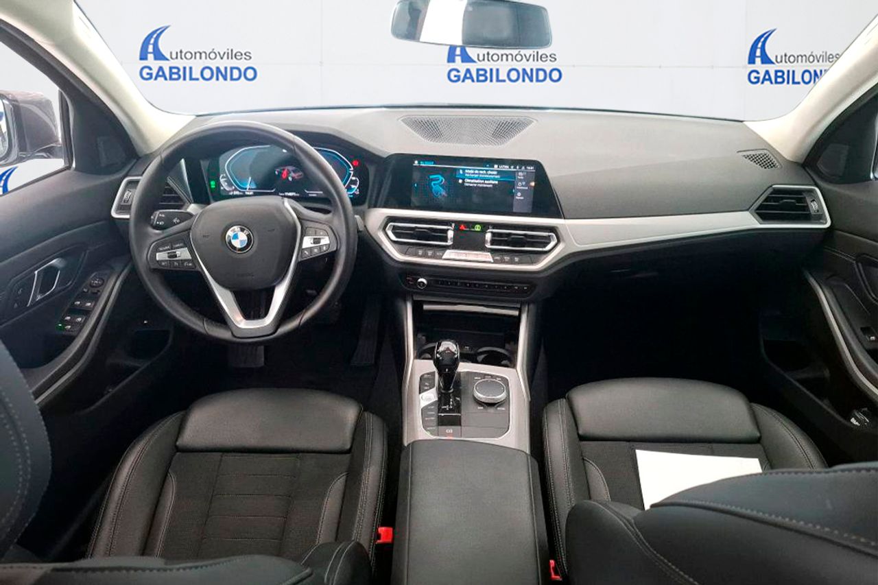 BMW Serie 3 330e Business Design - Foto 4