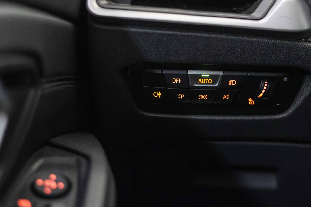 BMW Serie 3 330e Business Design - Foto 38