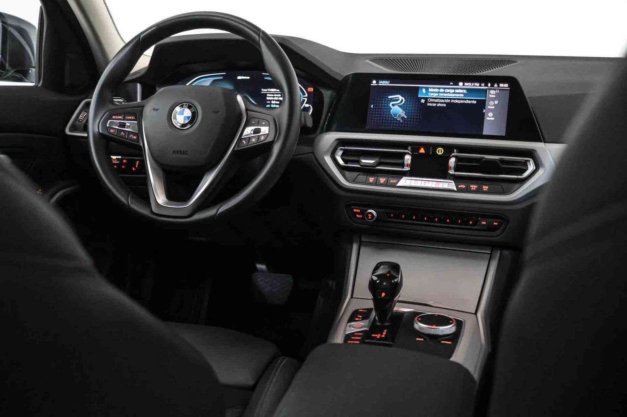 BMW Serie 3 330e Business Design - Foto 39