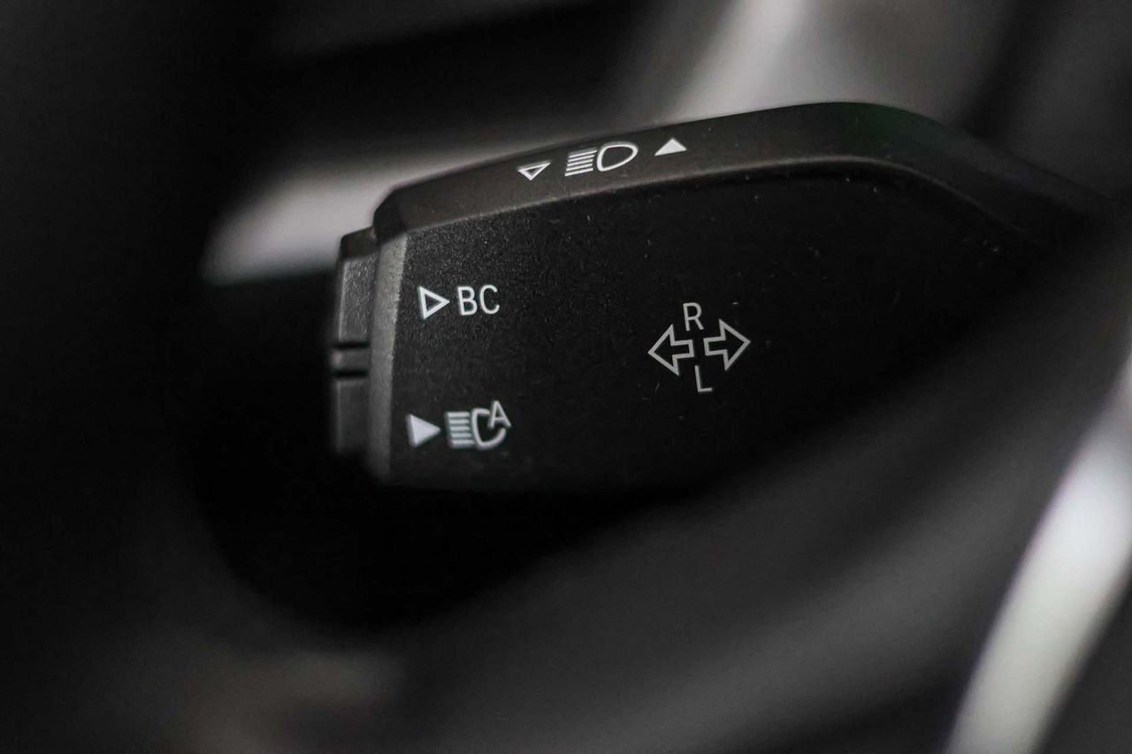 BMW Serie 3 330e Business Design - Foto 43