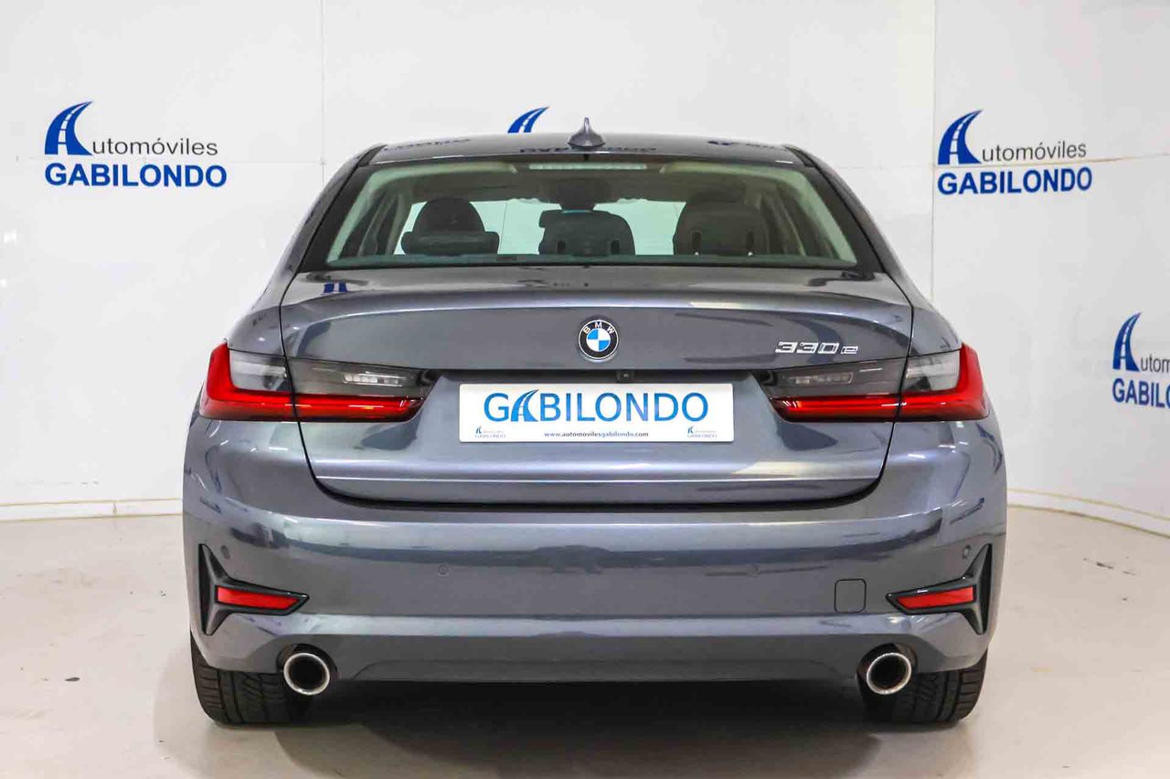 BMW Serie 3 330e Business Design - Foto 5