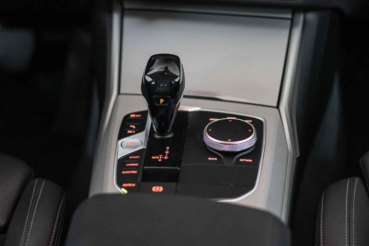 BMW Serie 3 330e Business Design - Foto 46