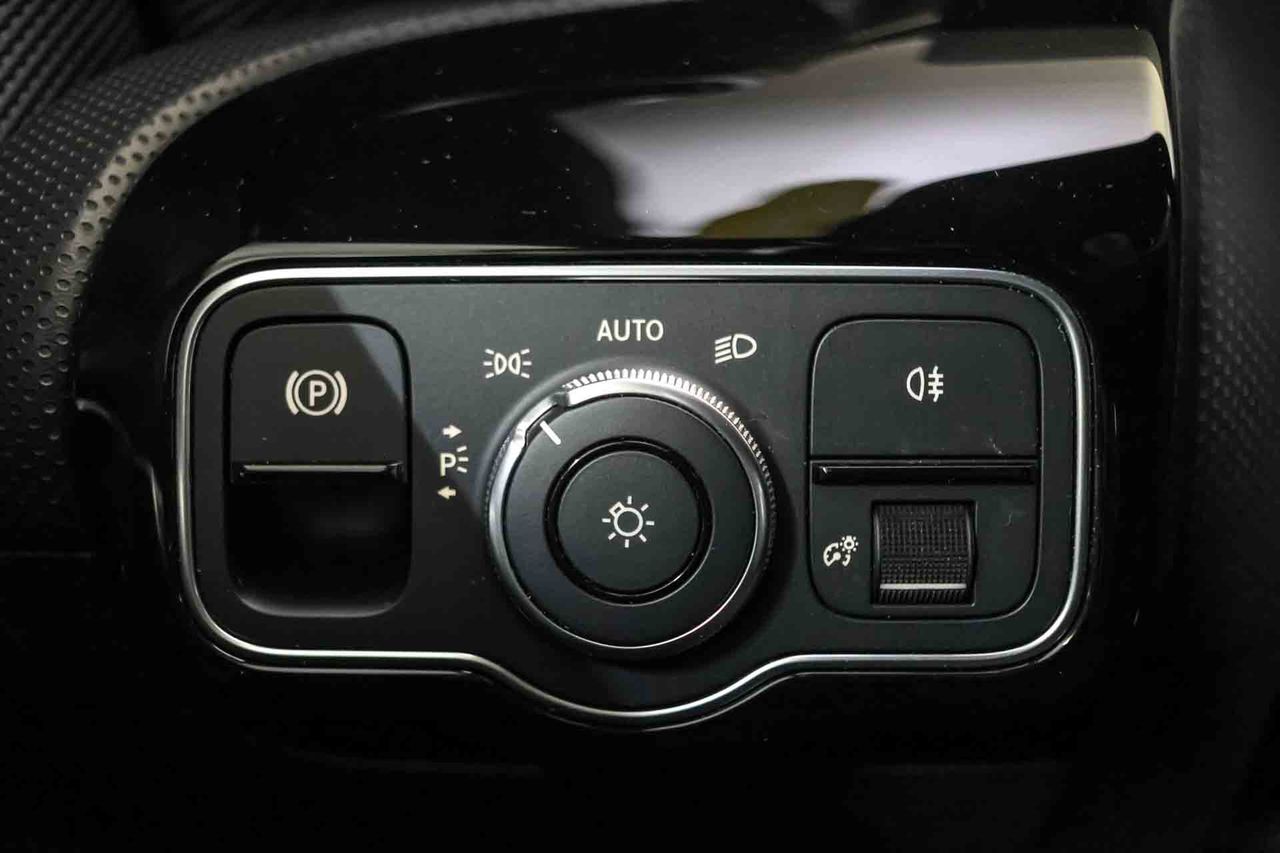 Mercedes CLA Coupé 180 D - Foto 30