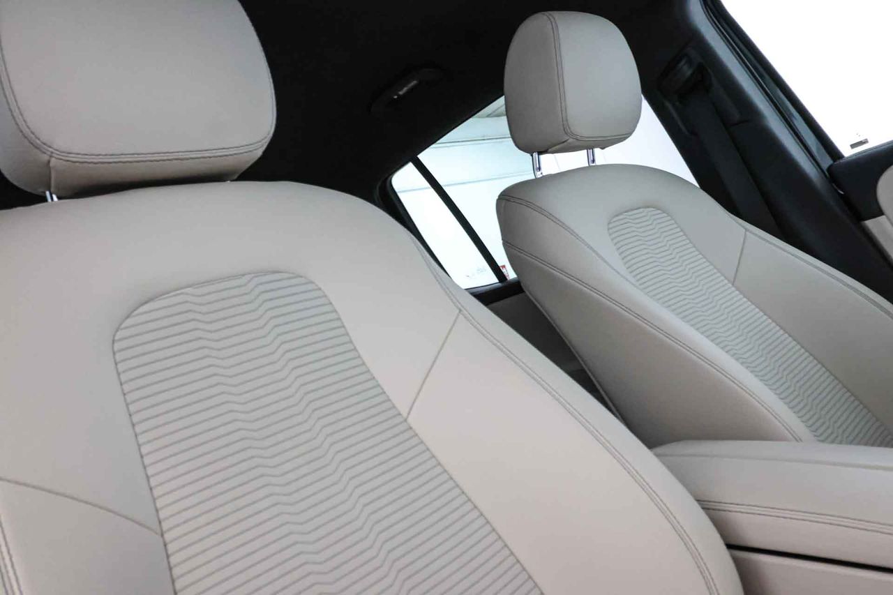 Mercedes GLB 2.0 GLB 200d Business Line **7 plazas** - Foto 47