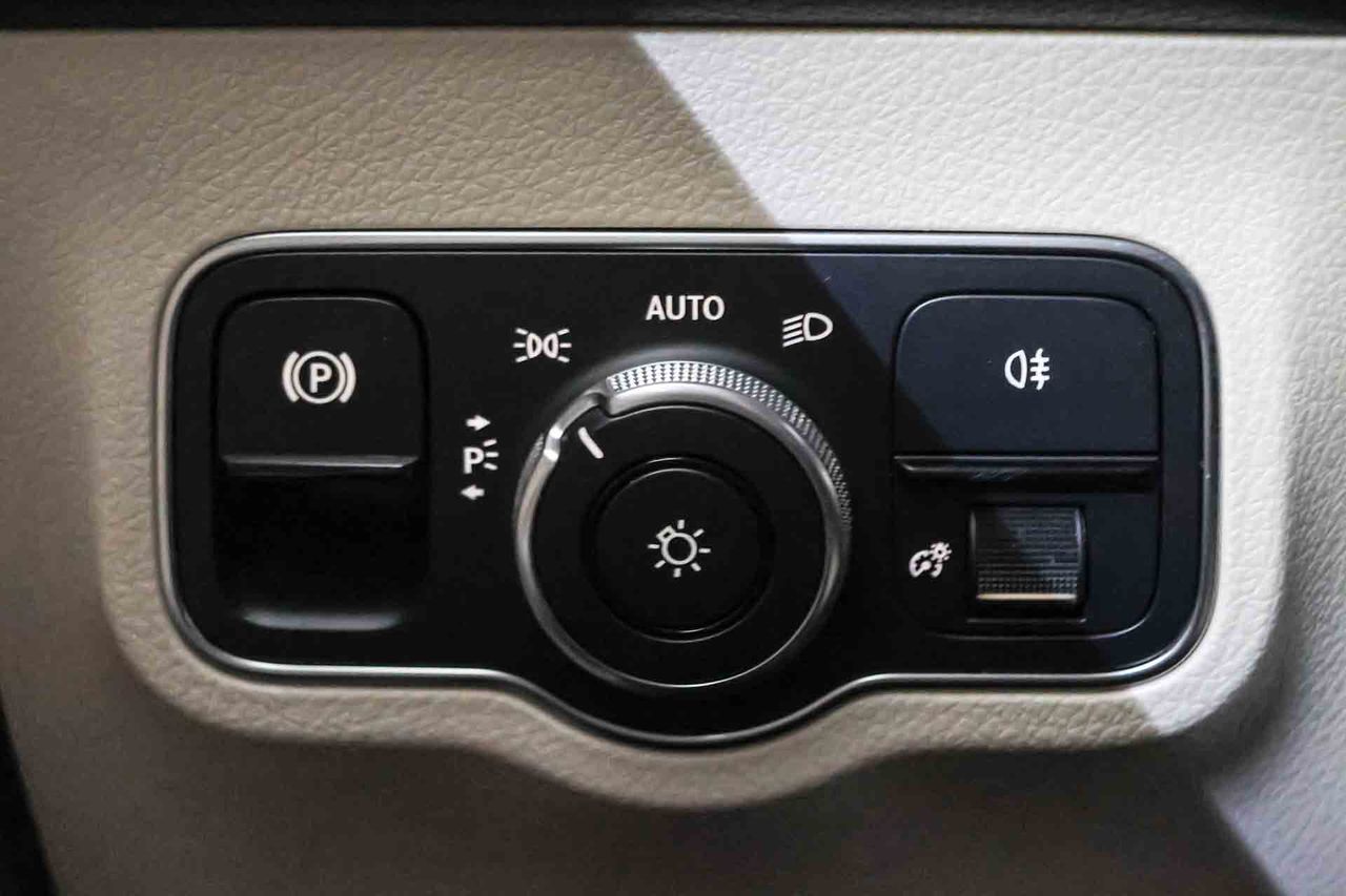 Mercedes GLB 2.0 GLB 200d Business Line **7 plazas** - Foto 31